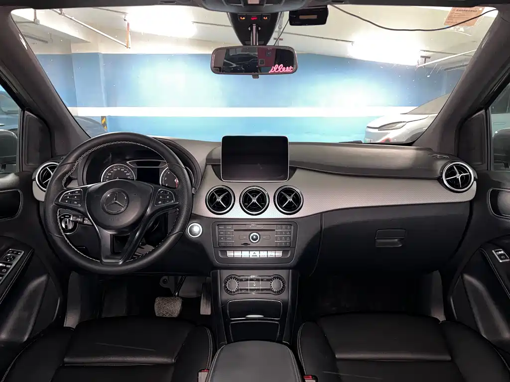 Mercedes-Benz B-Class 2018 — фото 10