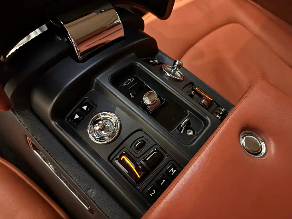 Rolls-Royce Phantom 2009 — фото 16