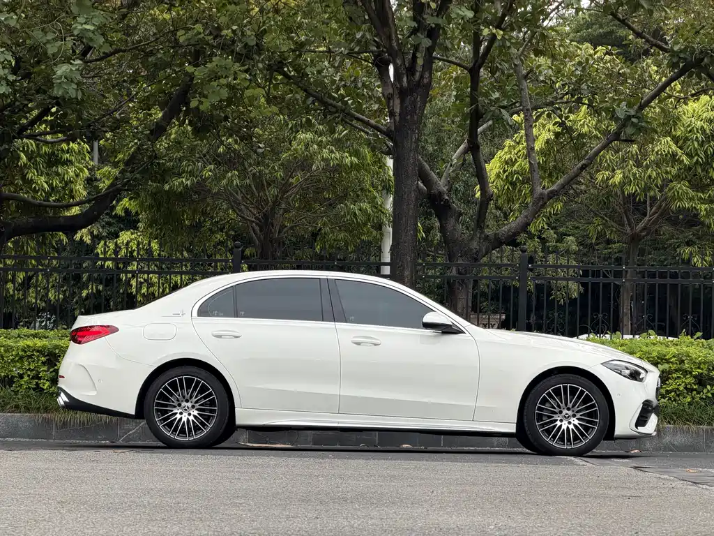 Mercedes-Benz C-Class 2022 — фото 3