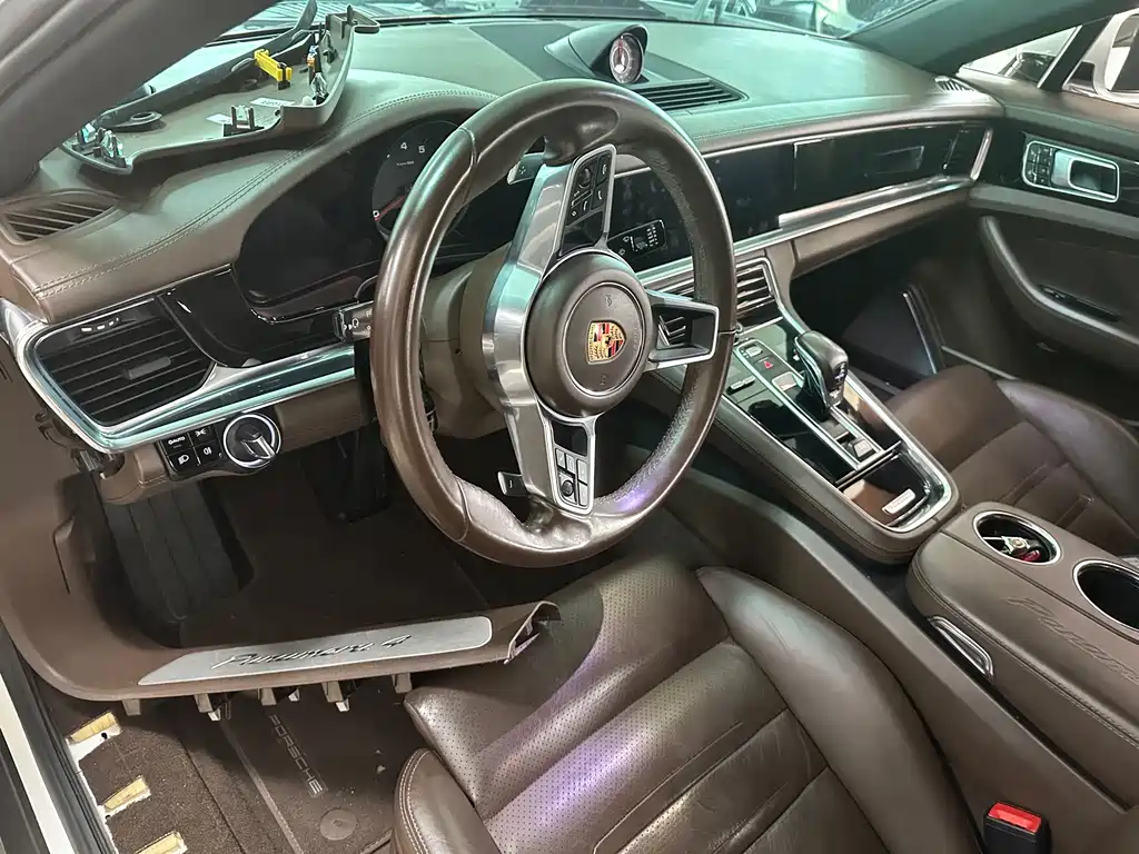 Porsche Panamera 2017 — фото 7