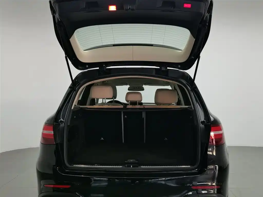 Mercedes-Benz GLC 2017 — фото 16