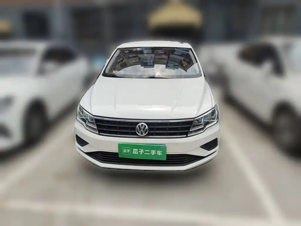 Volkswagen Jetta 2017 — фото 24