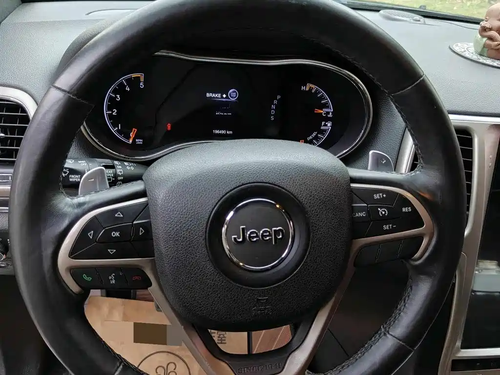 Jeep Grand Cherokee 2015 — фото 6