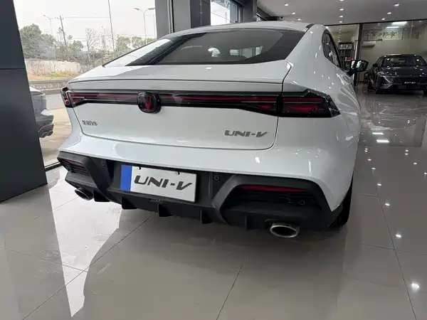 Changan UNI-V 2025