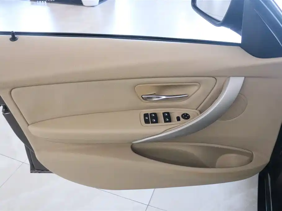 BMW 3 Series 2014 — фото 10