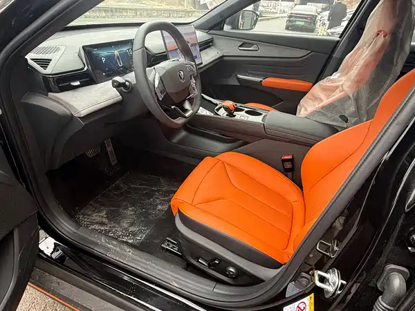 Changan UNI-V 2025