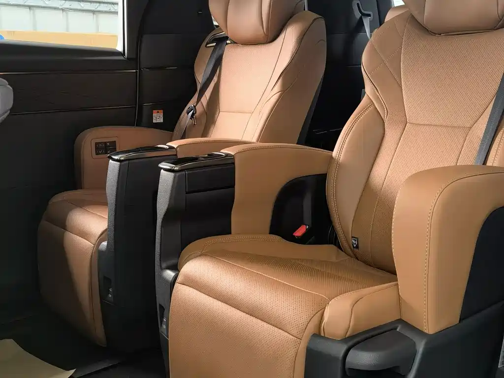 Toyota Vellfire 2024 — фото 4