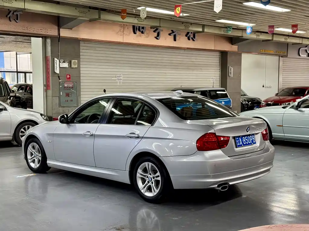 BMW 3 Series 2011