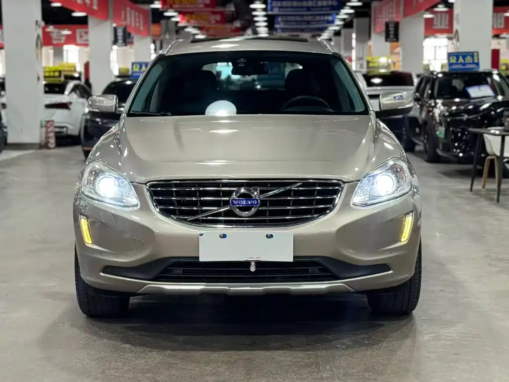 Volvo XC60 2016 — фото 1