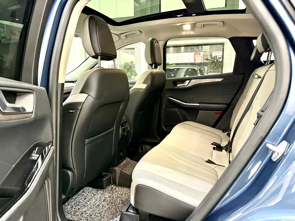 Ford Escape 2020 — фото 12
