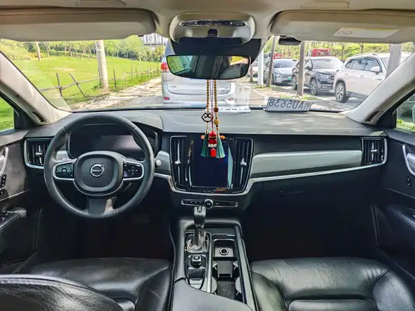 Volvo S90 2018