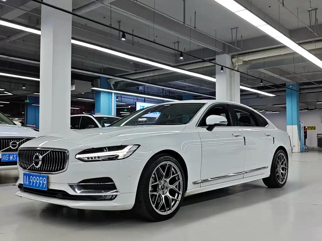 Volvo S90 2018 — фото 1