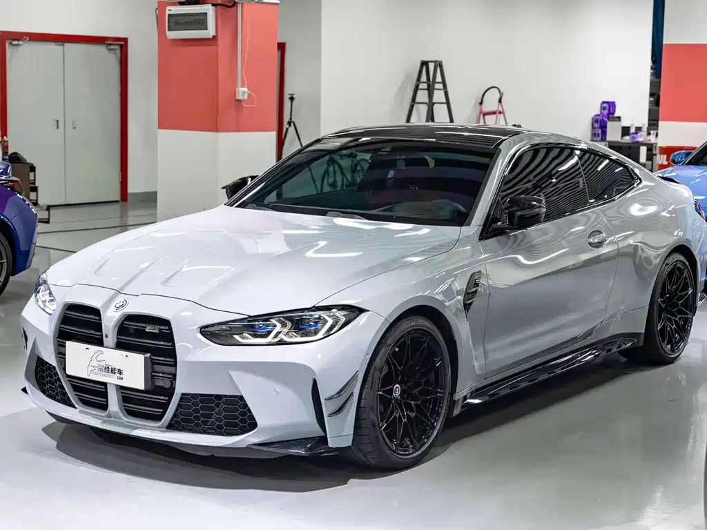BMW M4 2023 — фото 1