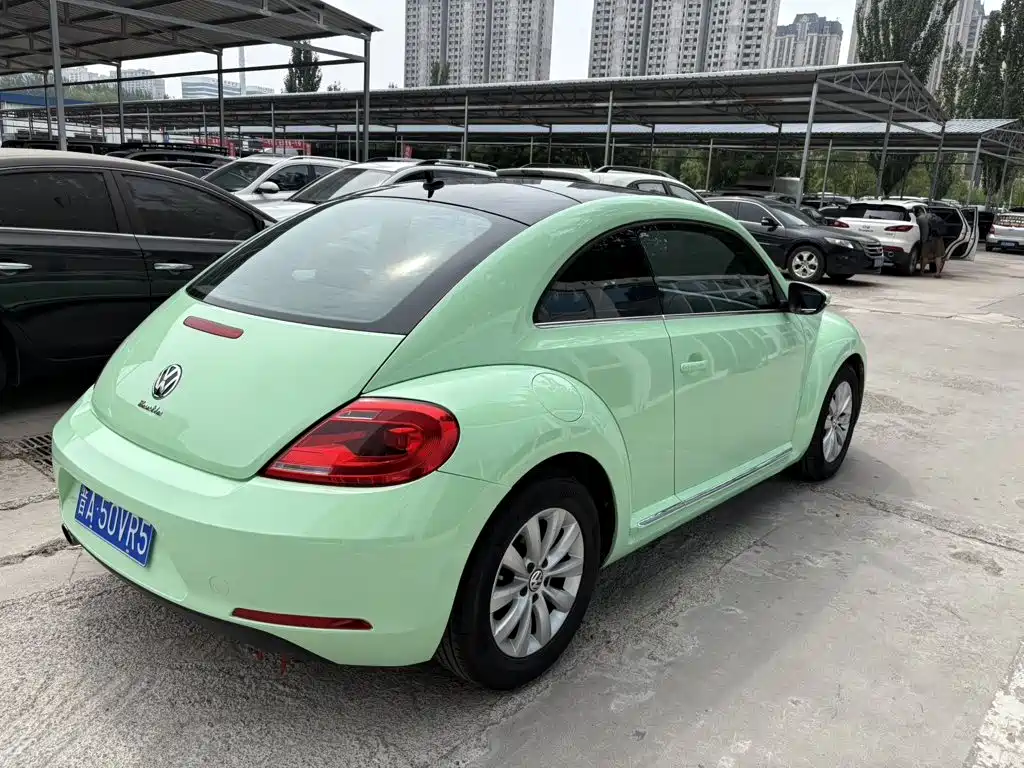 Volkswagen Beetle 2014