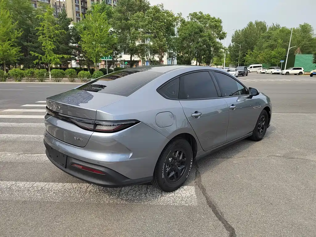 BYD Seal 05 DM-i 2025 — фото 4