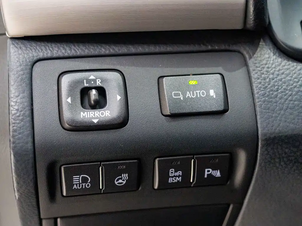 Lexus LS 2015 — фото 13