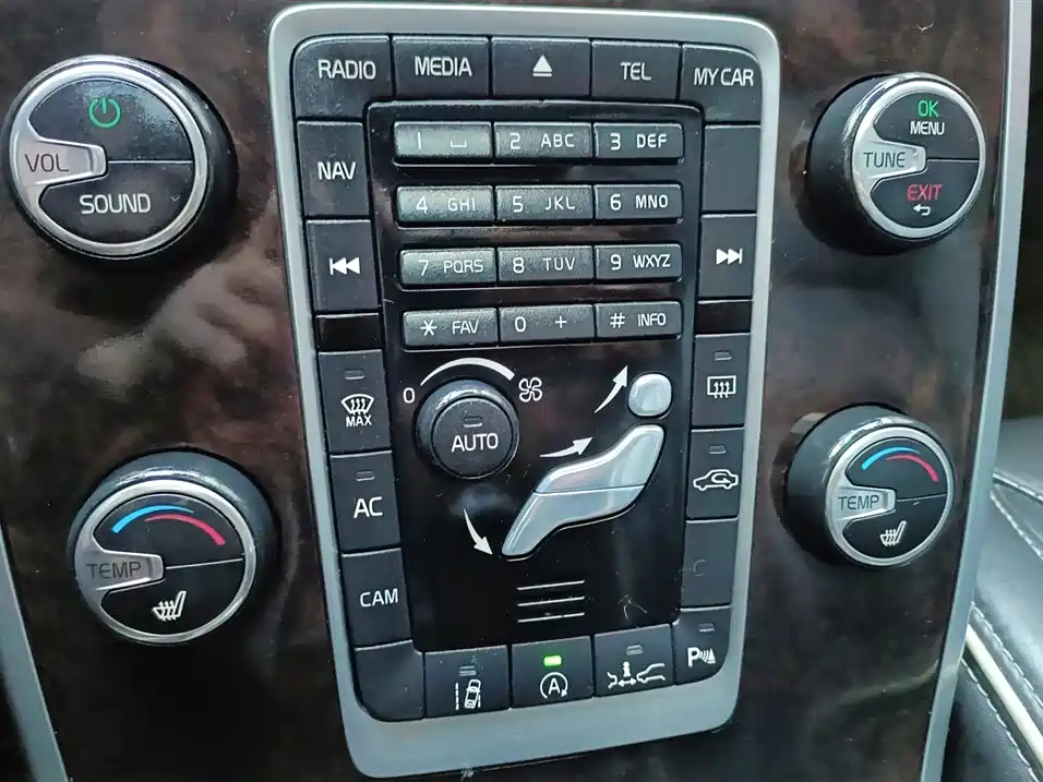 Volvo S80L 2015 — фото 19