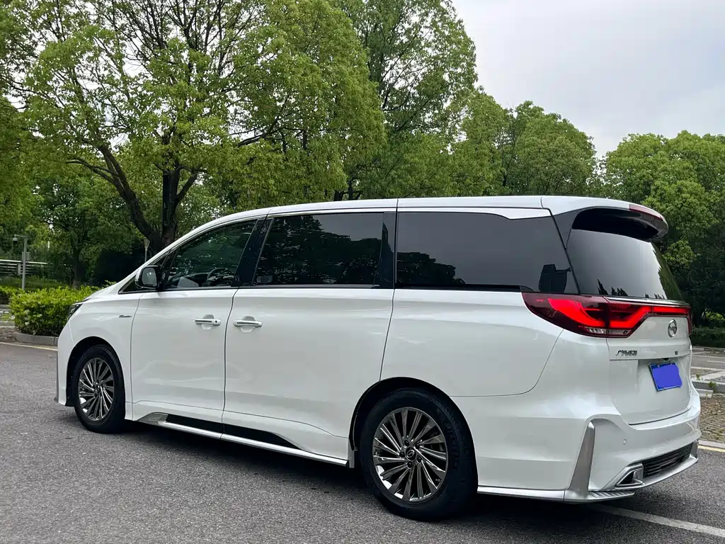 GAC Motor Trumpchi M8 2022 — фото 4