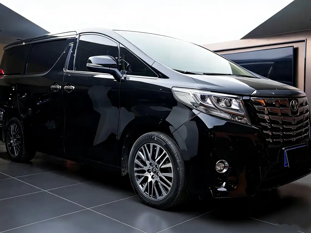 Toyota Alphard 2017 — фото 3