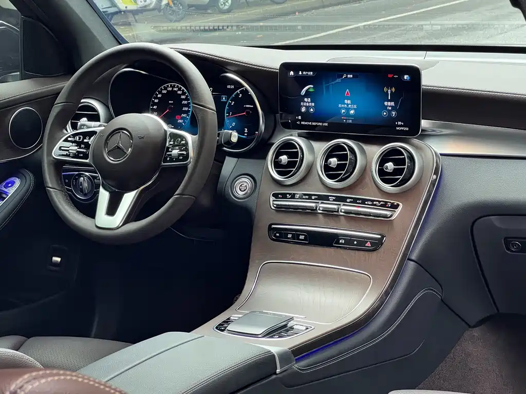 Mercedes-Benz GLC 2022 — фото 19