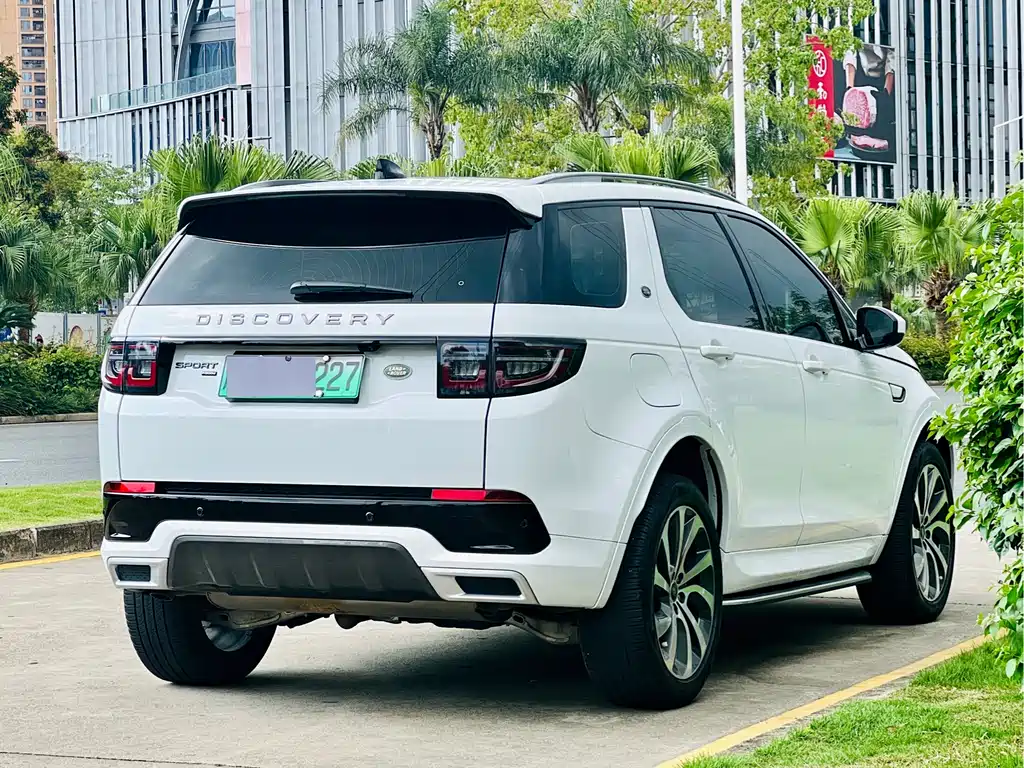 Land Rover Discover New Energy For Sports 2022 — фото 11
