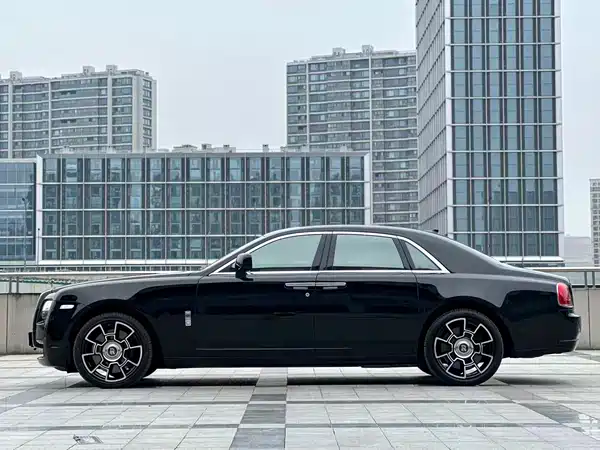 Rolls-Royce Ghost 2010