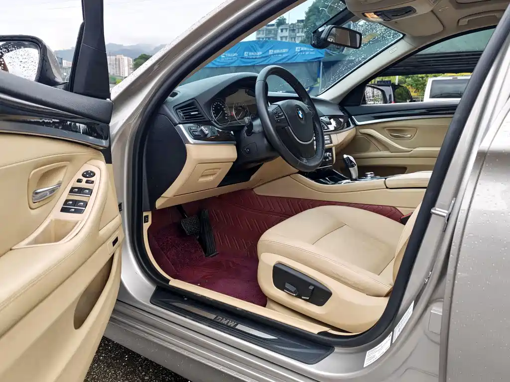 BMW 5 Series 2014 — фото 17