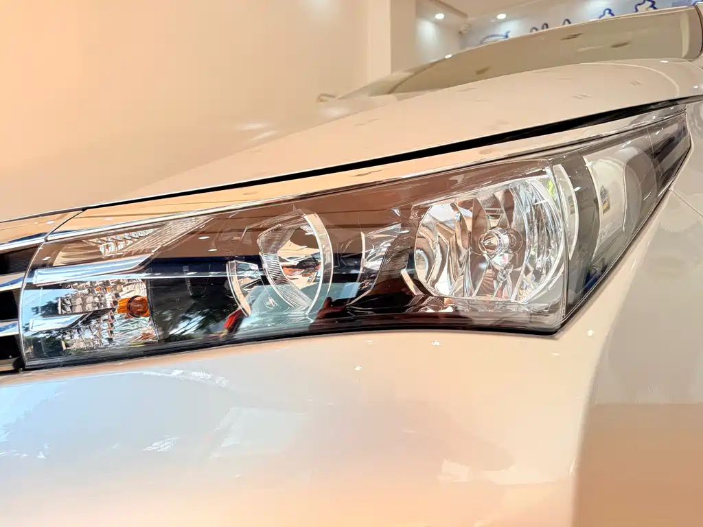Toyota Corolla 2015 — фото 18