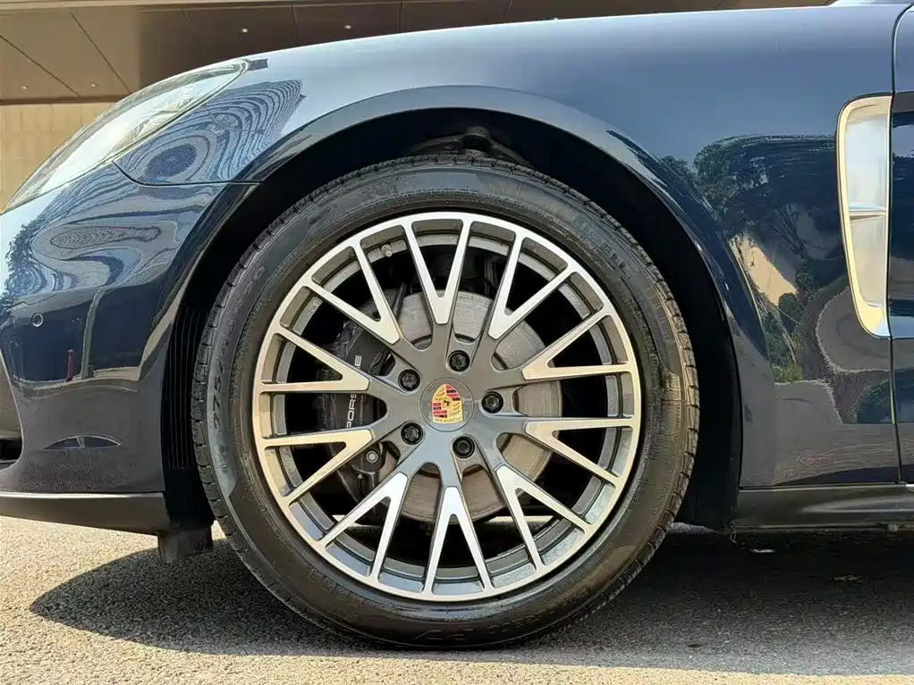 Porsche Panamera 2021 — фото 23