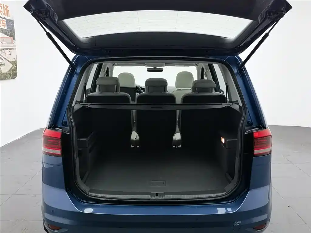 Volkswagen Touran 2016 — фото 16