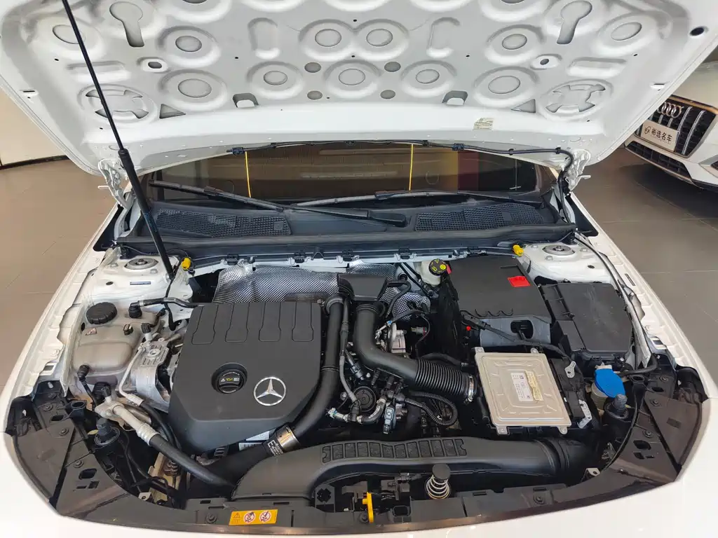 Mercedes-Benz A-Class 2020 — фото 15