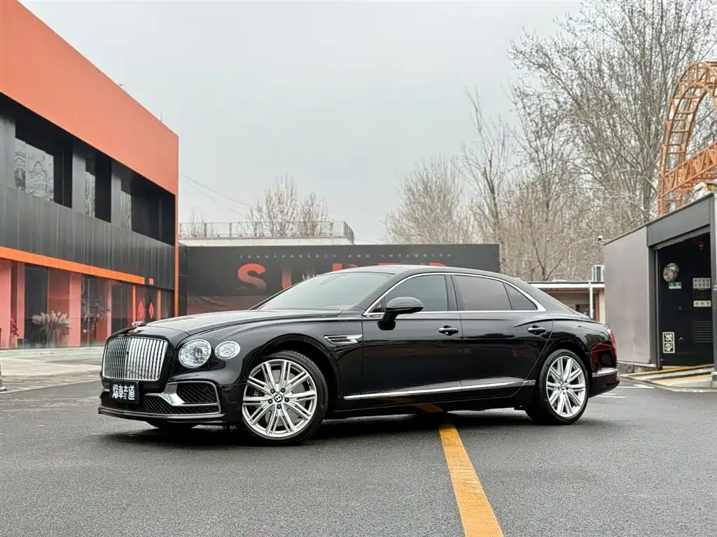 Bentley Flying Spur 2023 — фото 1