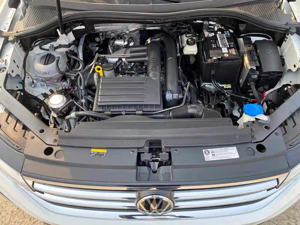 Volkswagen Tiguan L 2023 — фото 20