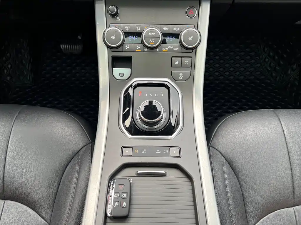 Land Rover Evoque 2018 — фото 16