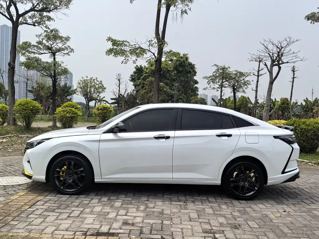Dongfeng Yixuan 2023