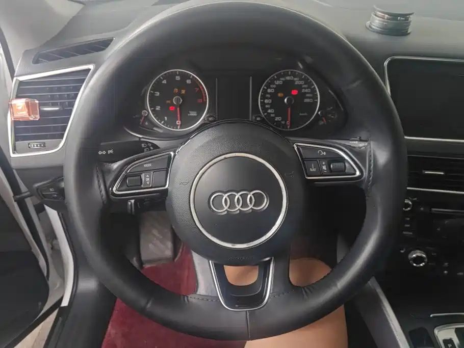 Audi Q5 2015 — фото 15