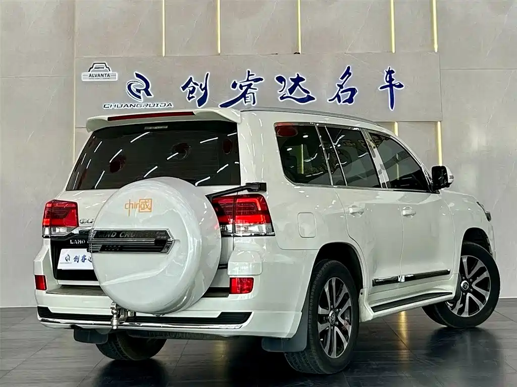 Toyota Land Cruiser 2020 — фото 4