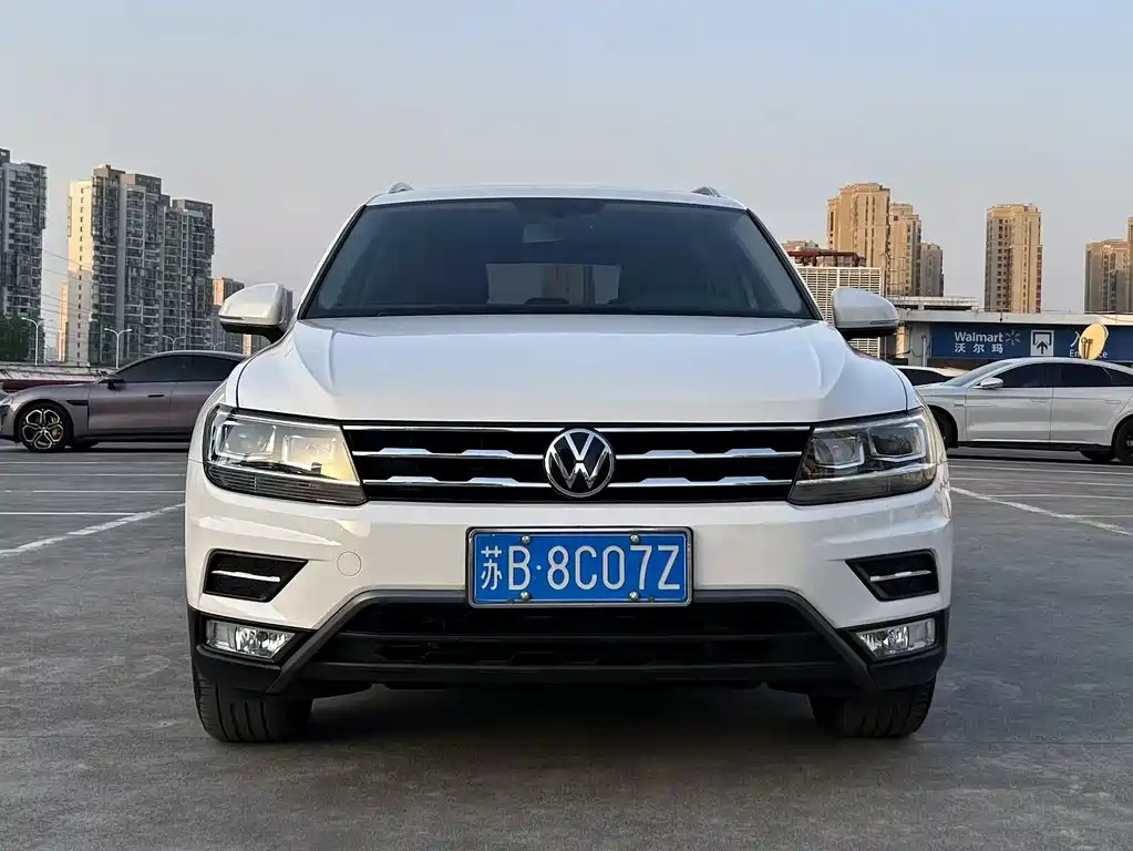 Volkswagen Tiguan L 2021 — фото 2
