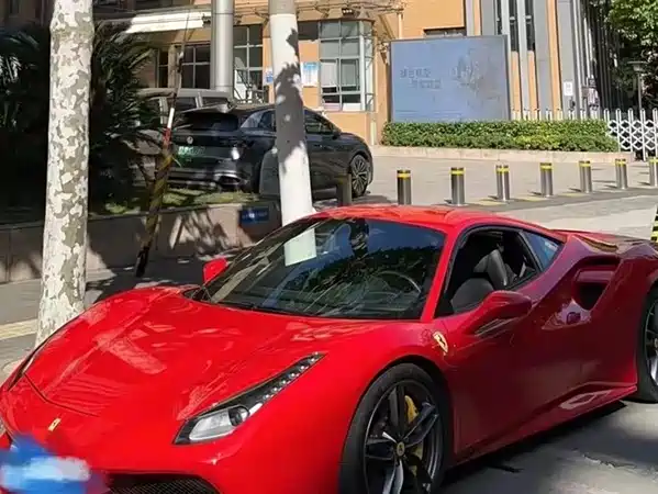 Ferrari 488 2015