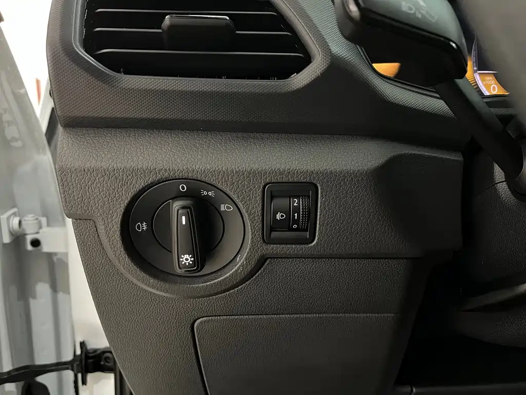 Volkswagen T-Cross 2023 — фото 16