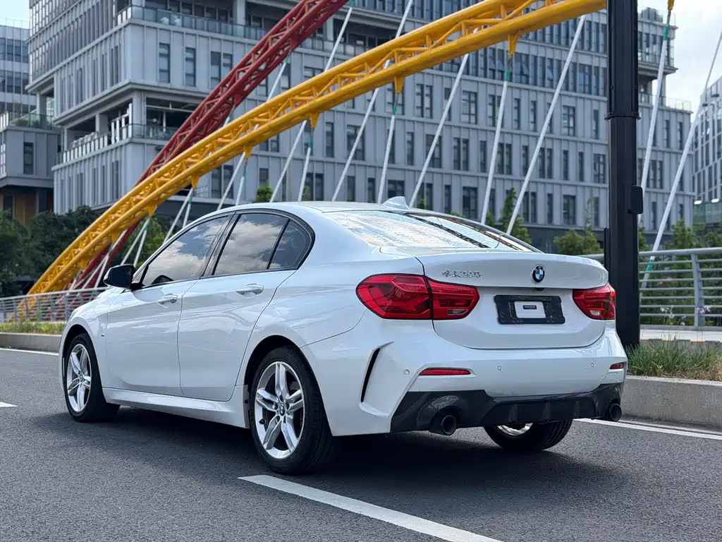 BMW 1 Series 2020 — фото 15