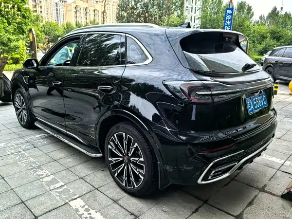 Hongqi HS5 2024
