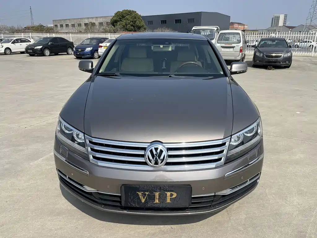 Volkswagen Phaeton 2015 — фото 21