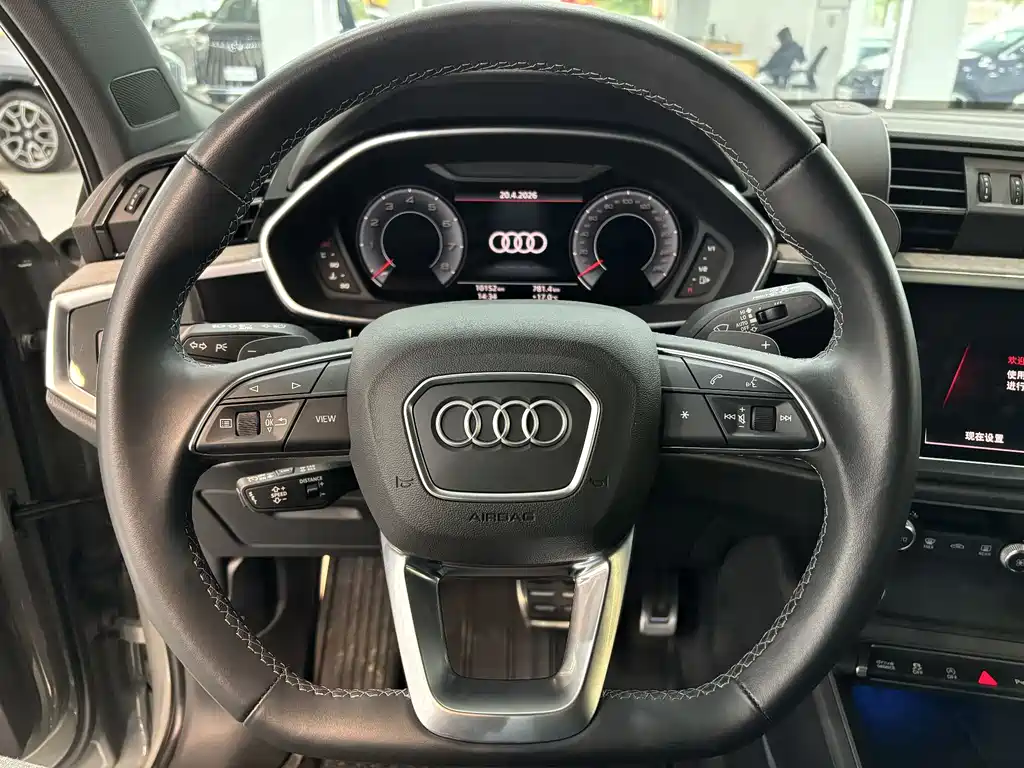 Audi Q3 2024 — фото 13