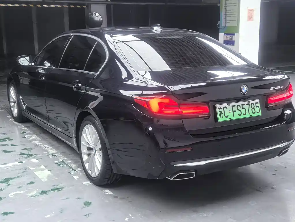 BMW 5 Series New Energy 2021 — фото 7