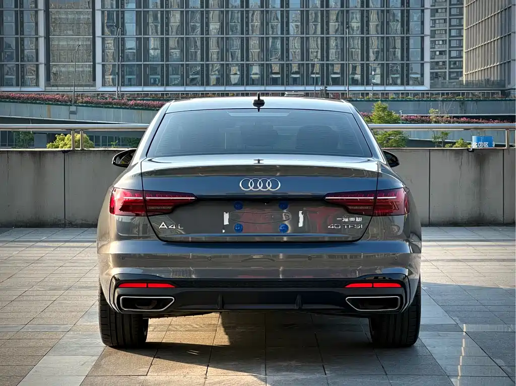 Audi A4L 2024 — фото 7