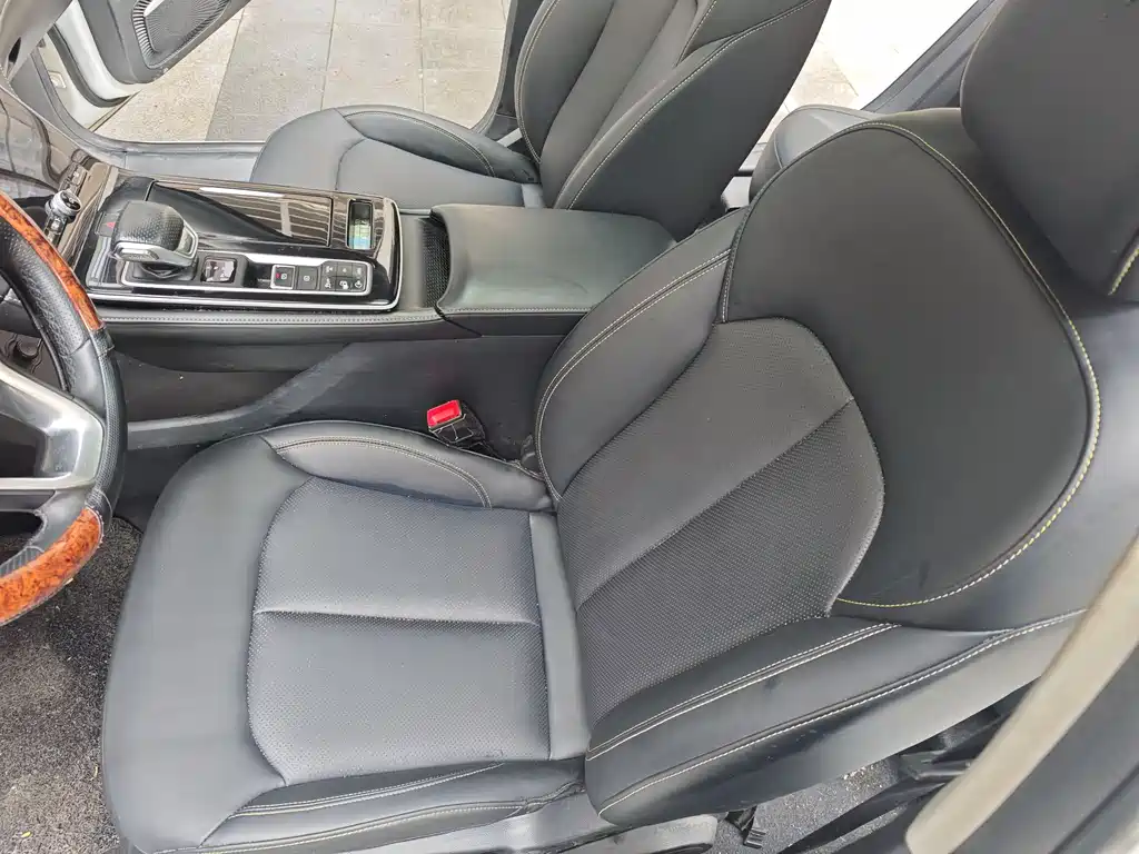 Roewe i6 MAX New Energy 2021 — фото 11