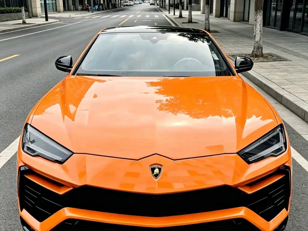 Lamborghini Urus 2023 — фото 2