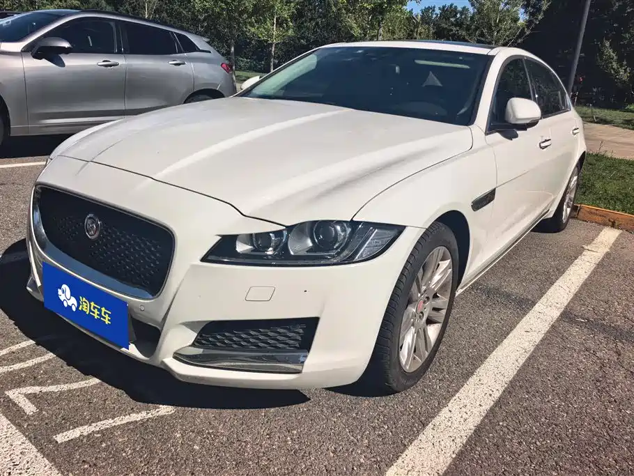 Jaguar XFL 2017 — фото 1