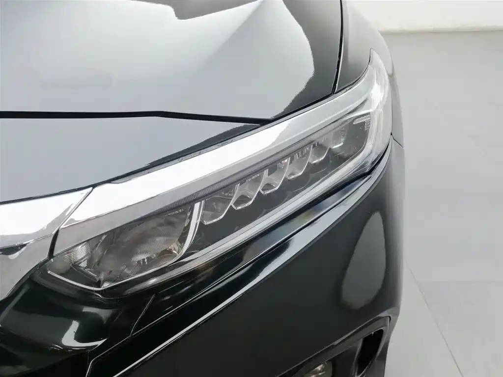 Honda Accord 2022 — фото 7